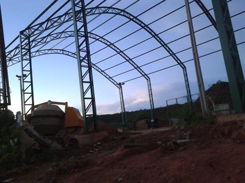 Construção da cobertura da quadra poliesportiva da escola de Riachão foi retomada e agilizada. - Imagem 5