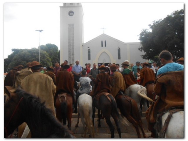 Comunidade inhumense participou ativamente das atividades religiosas do Festejo de São José 2015 - Imagem 47