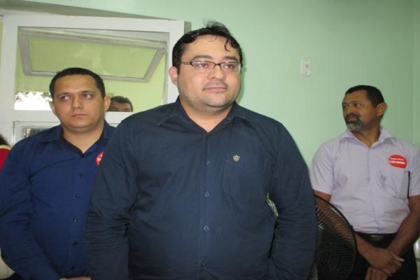 Toma posse o novo diretor do Hospital Regional Dr. Francisco Ayres Cavalcante - Imagem 55