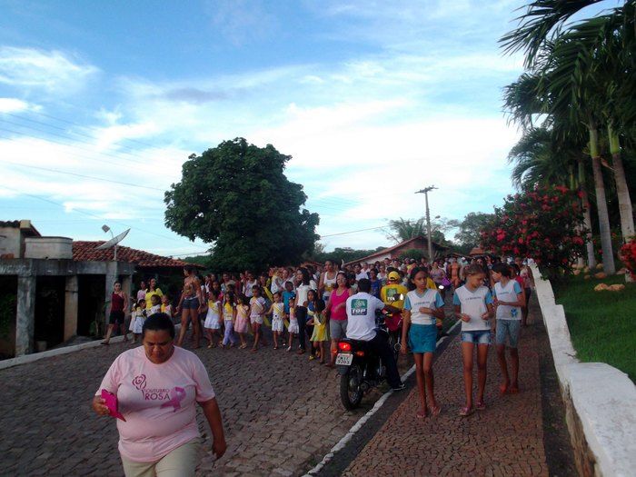 Secretarias realizam caminhada em comemoração ao Dia Internacional da Mulher - Imagem 12