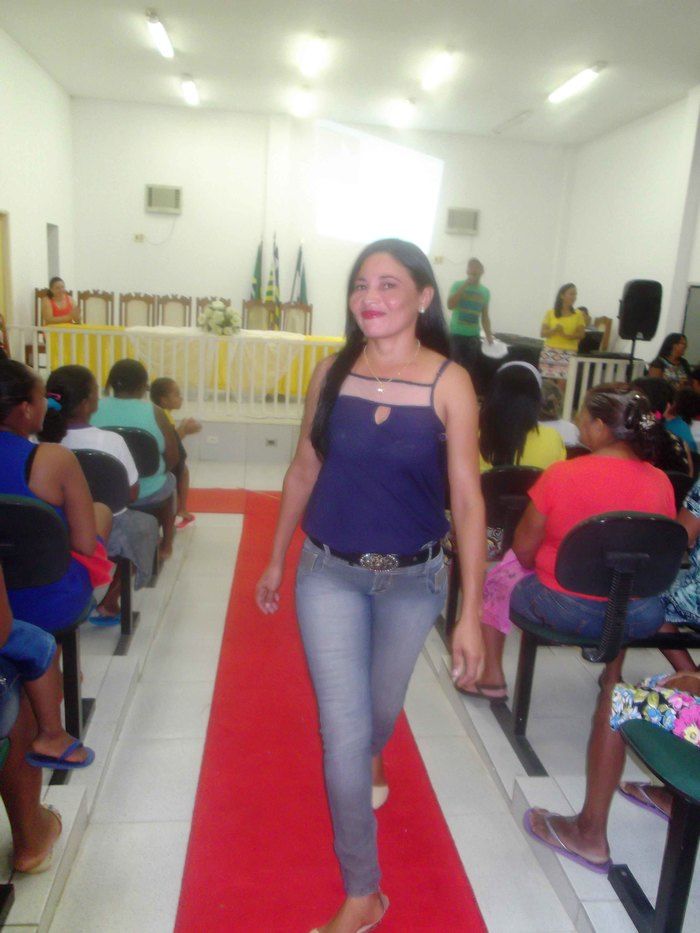 Secretarias realizam caminhada em comemoração ao Dia Internacional da Mulher - Imagem 42