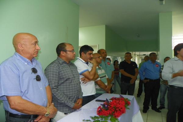 Toma posse o novo diretor do Hospital Regional Dr. Francisco Ayres Cavalcante - Imagem 21