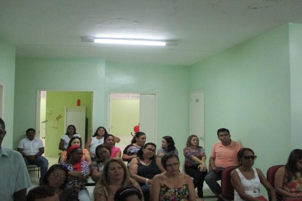 Toma posse o novo diretor do Hospital Regional Dr. Francisco Ayres Cavalcante - Imagem 59