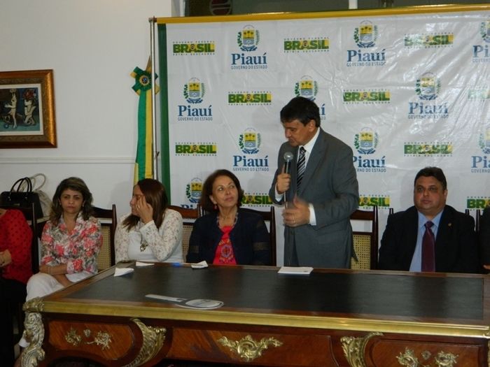 Ministra entrega veículo e equipamentos para CT de Pedro II - Imagem 7
