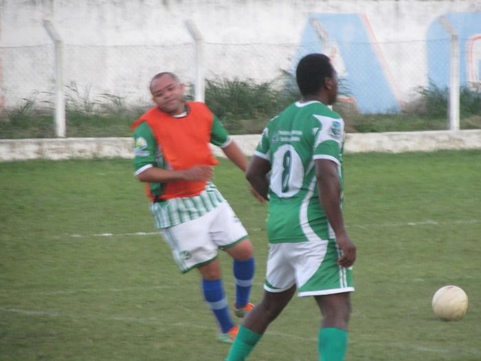 Time do prefeito Walter Alencar empata com o time de veteranos do prefeito Adalberto de Santo Antônio dos Milagres - Imagem 26