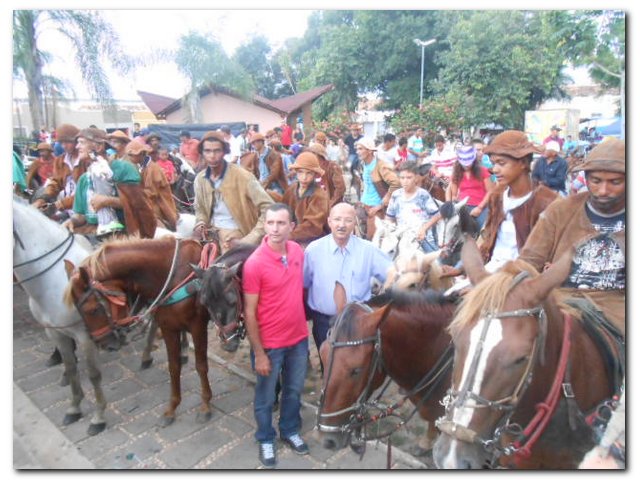 Comunidade inhumense participou ativamente das atividades religiosas do Festejo de São José 2015 - Imagem 42