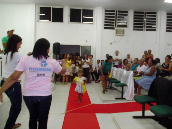 Secretarias realizam caminhada em comemoração ao Dia Internacional da Mulher - Imagem 36