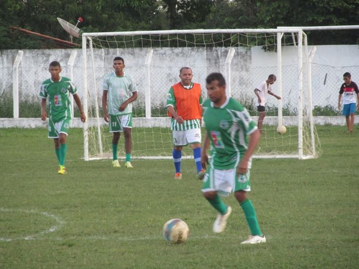 Time do prefeito Walter Alencar empata com o time de veteranos do prefeito Adalberto de Santo Antônio dos Milagres - Imagem 8