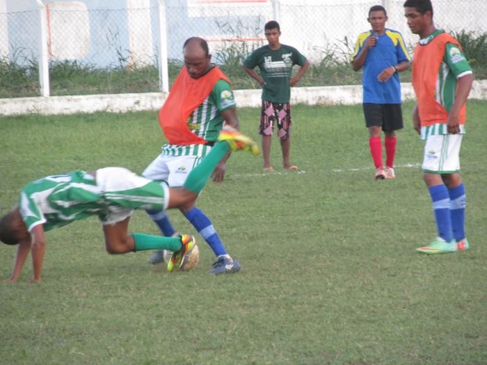 Time do prefeito Walter Alencar empata com o time de veteranos do prefeito Adalberto de Santo Antônio dos Milagres - Imagem 21