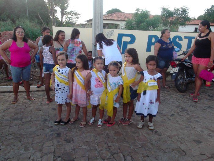 Secretarias realizam caminhada em comemoração ao Dia Internacional da Mulher - Imagem 1