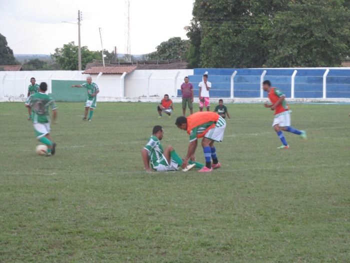 Time do prefeito Walter Alencar empata com o time de veteranos do prefeito Adalberto de Santo Antônio dos Milagres - Imagem 34