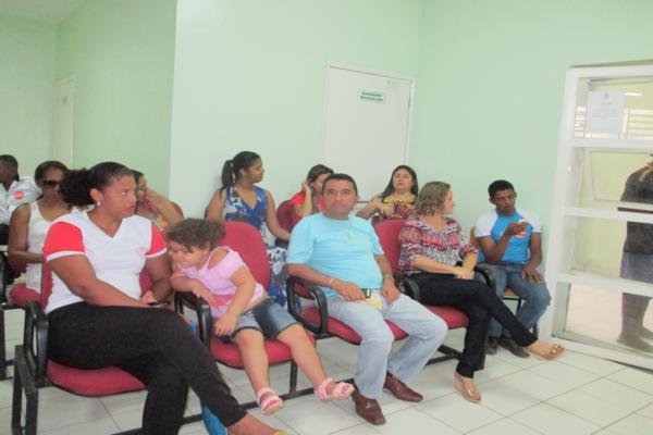 Toma posse o novo diretor do Hospital Regional Dr. Francisco Ayres Cavalcante - Imagem 37