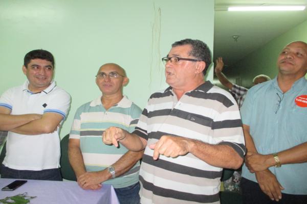 Toma posse o novo diretor do Hospital Regional Dr. Francisco Ayres Cavalcante - Imagem 79