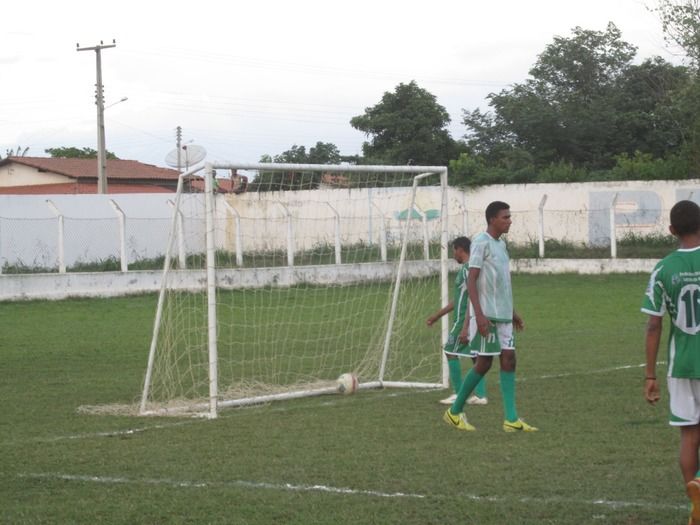 Time do prefeito Walter Alencar empata com o time de veteranos do prefeito Adalberto de Santo Antônio dos Milagres - Imagem 25