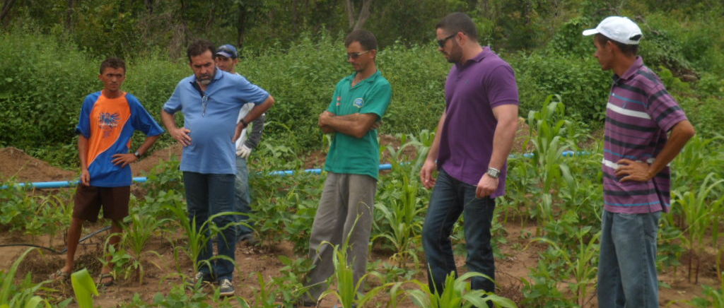 Prefeito Lukano Sá visita Assentamento Areia Branca em Oeiras