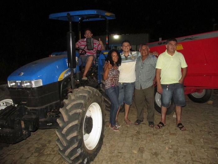 Associação consegue Trator através de Reivindicação a Deputada Federal Iracema Portela   - Imagem 21
