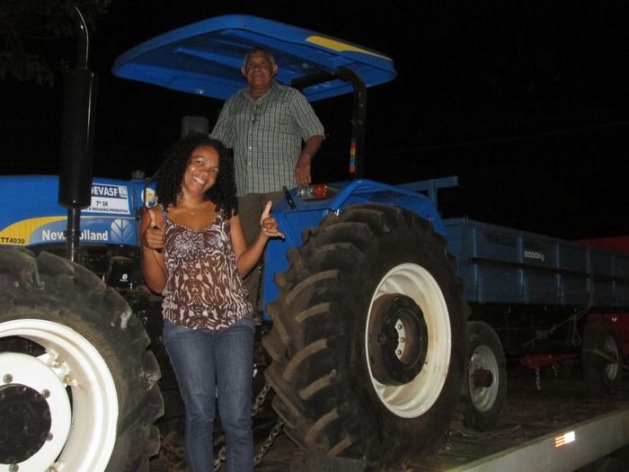 Associação consegue Trator através de Reivindicação a Deputada Federal Iracema Portela   - Imagem 3