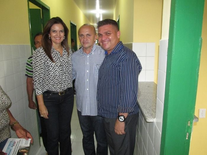 Prefeito Walter Alencar e Lideranças politicas entregam obras de Reformas e Ampliação em Agricolândia - Imagem 23