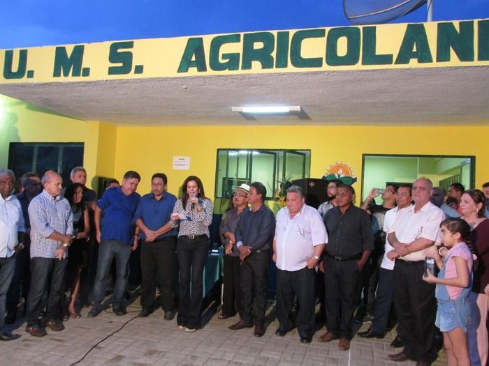 Prefeito Walter Alencar e Lideranças politicas entregam obras de Reformas e Ampliação em Agricolândia - Imagem 56