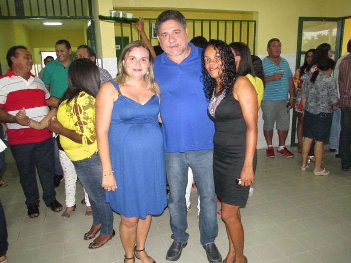 Prefeito Walter Alencar e Lideranças politicas entregam obras de Reformas e Ampliação em Agricolândia - Imagem 47