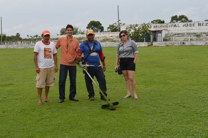     Prefeito e Secretários discutem reforma do Estádio municipal e Quadra Poliesportiva  - Imagem 2