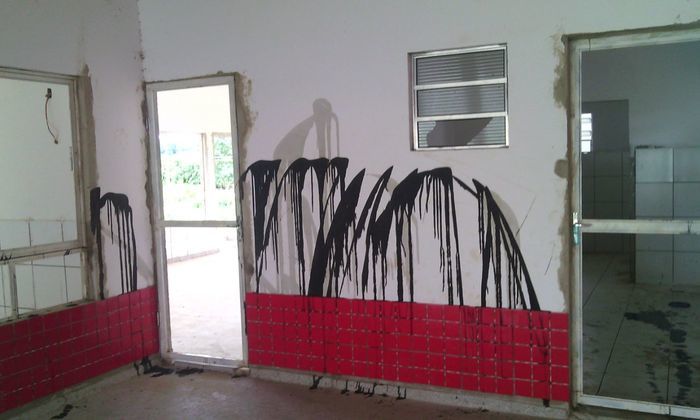 JUAZEIRO DO PIAUÍ: Vândalos picham paredes e quebram vitrôs da Creche Municipal - Imagem 4