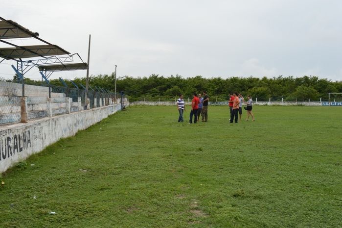     Prefeito e Secretários discutem reforma do Estádio municipal e Quadra Poliesportiva  - Imagem 9