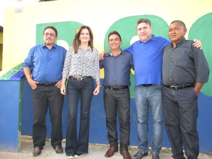 Prefeito Walter Alencar e Lideranças politicas entregam obras de Reformas e Ampliação em Agricolândia - Imagem 26
