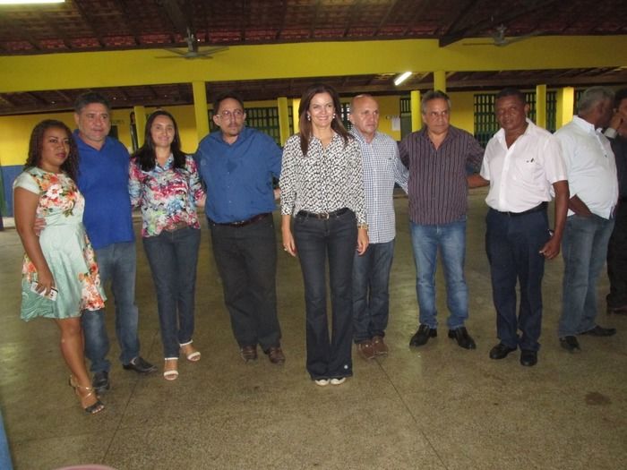 Prefeito Walter Alencar e Lideranças politicas entregam obras de Reformas e Ampliação em Agricolândia - Imagem 38