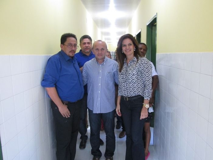 Prefeito Walter Alencar e Lideranças politicas entregam obras de Reformas e Ampliação em Agricolândia - Imagem 5