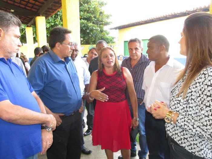 Prefeito Walter Alencar e Lideranças politicas entregam obras de Reformas e Ampliação em Agricolândia - Imagem 33