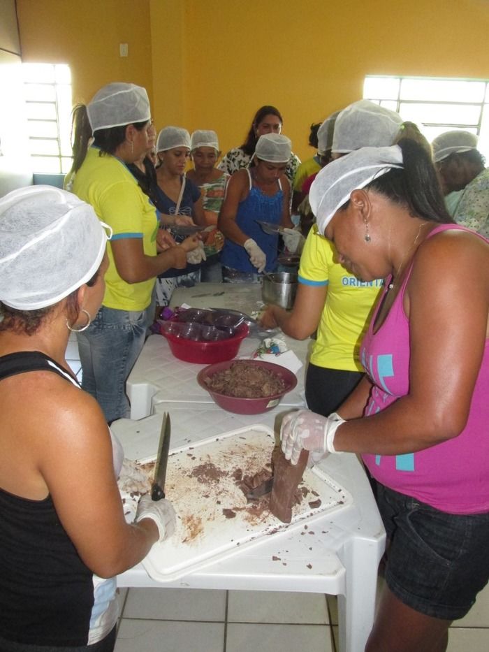 CRAS Realiza Oficina de ovos de Páscoa para 22 mães em Agricolândia - Imagem 12