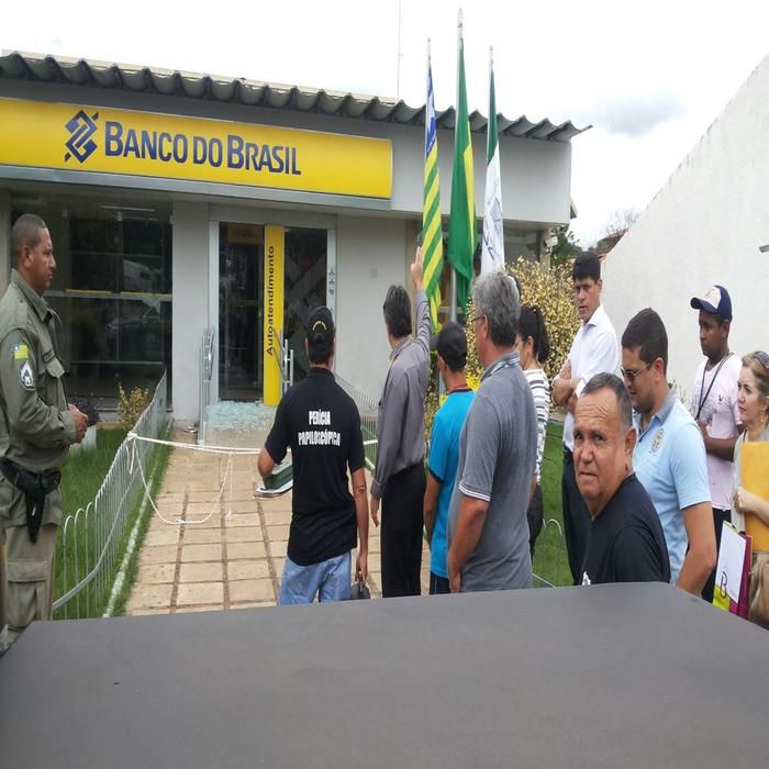 Bando arromba cofre do BB de Elesbão Veloso - Imagem 4