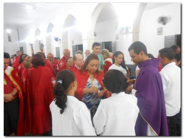 Confraria do Divino Espírito Santo da Confederação Valenciana recebe novos associados de Inhuma - Imagem 40