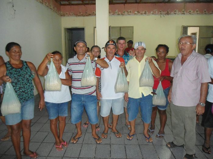 Secretaria Municipal de Agricultura faz entrega das sementes de feijão para os agricultores - Imagem 12