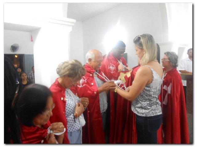 Confraria do Divino Espírito Santo da Confederação Valenciana recebe novos associados de Inhuma - Imagem 22