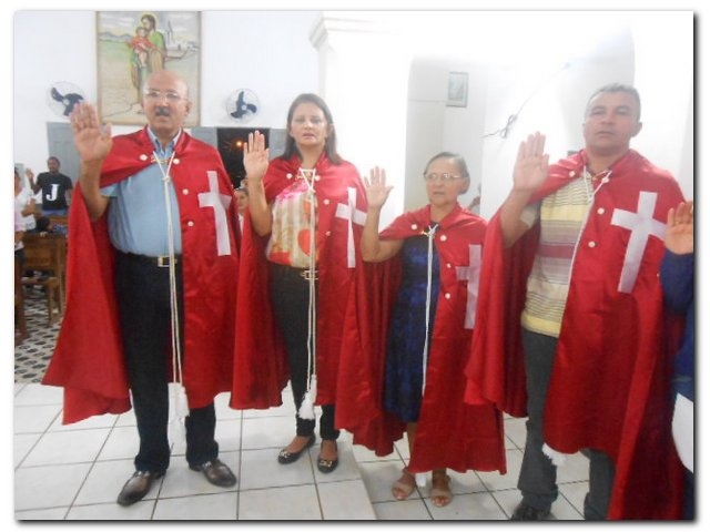 Confraria do Divino Espírito Santo da Confederação Valenciana recebe novos associados de Inhuma - Imagem 31