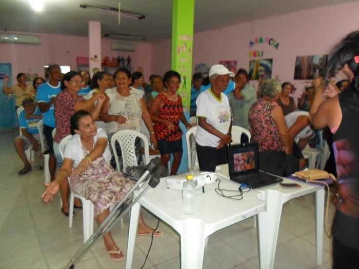 Idosos do Grupo da Alegria participam de encontro interativo e informativo no CRAS. - Imagem 4
