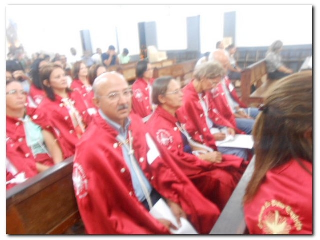 Confraria do Divino Espírito Santo da Confederação Valenciana recebe novos associados de Inhuma - Imagem 45