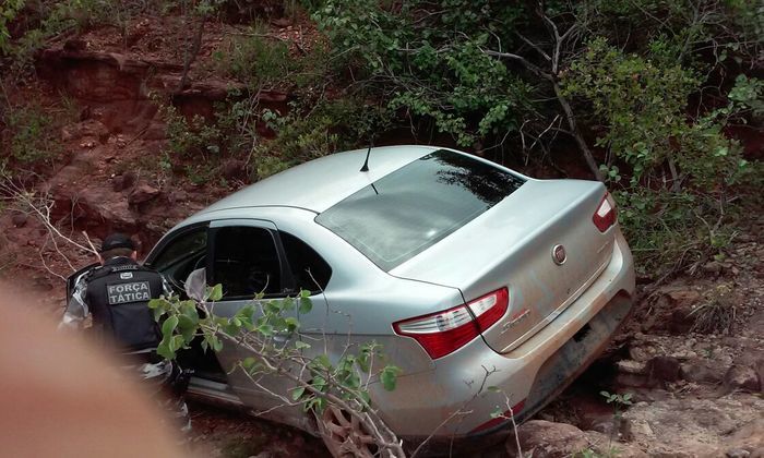 Encontrados veículos usados no assalto do BB de Elesbão Veloso  - Imagem 1