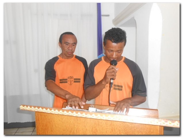 inhumenses e familiares se despedem de Apolinário com muita comoção - Imagem 34