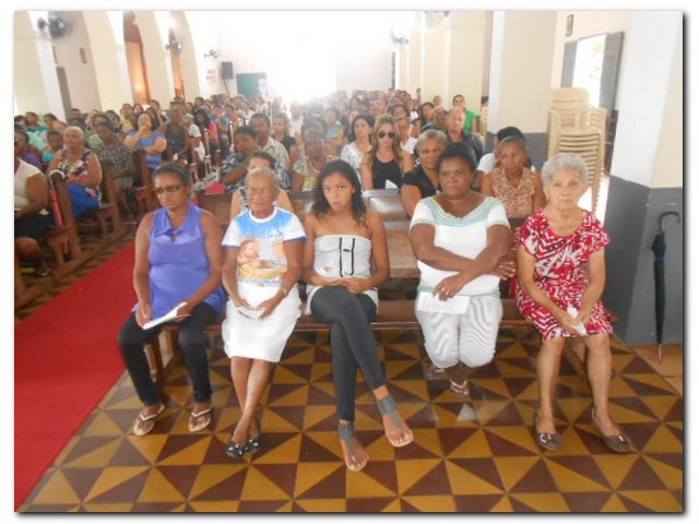 inhumenses e familiares se despedem de Apolinário com muita comoção - Imagem 4