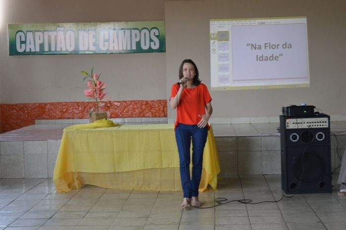 Trabalho apresentado pela Assistente Social que estagiou no Cras apresentando o Projeto de Intervenção  - Imagem 17