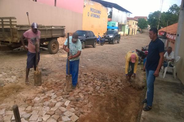 Secretaria de Infraestrutura inicia os trabalhos na Rua Zeca Correia - Imagem 1