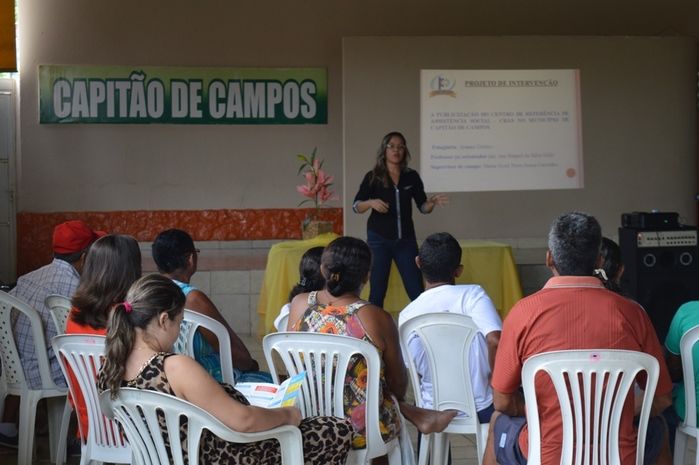 Trabalho apresentado pela Assistente Social que estagiou no Cras apresentando o Projeto de Intervenção  - Imagem 9