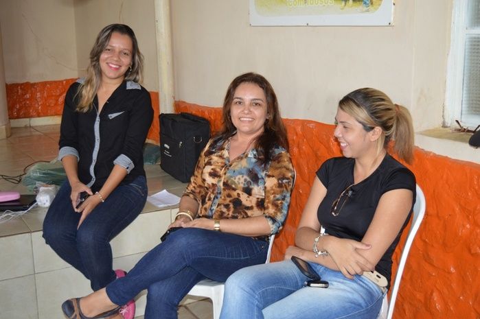 Trabalho apresentado pela Assistente Social que estagiou no Cras apresentando o Projeto de Intervenção  - Imagem 18