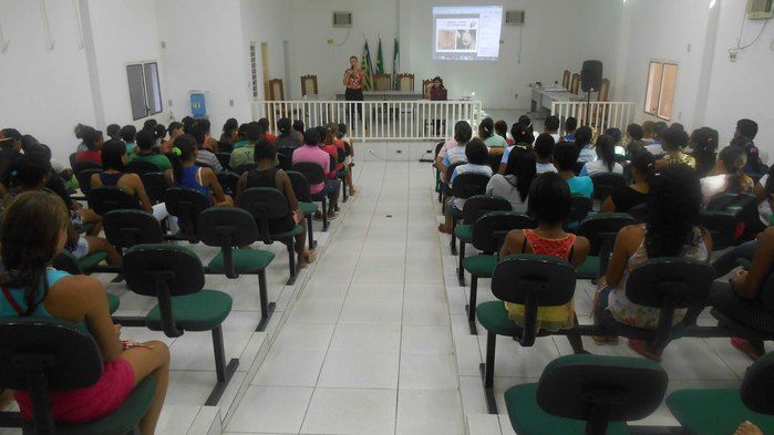Secretaria de saúde realiza ciclo de palestras para jovens - Imagem 9