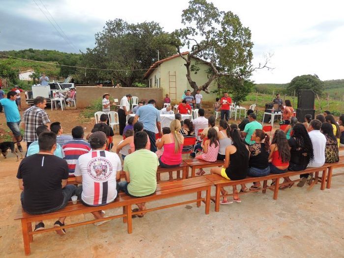 Prefeita inaugura sistema de abastecimento d'água na zona rural - Imagem 12