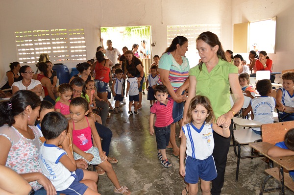 Alunos da U.E Plágida de França recebem livros didáticos para a Educação Infantil   - Imagem 14