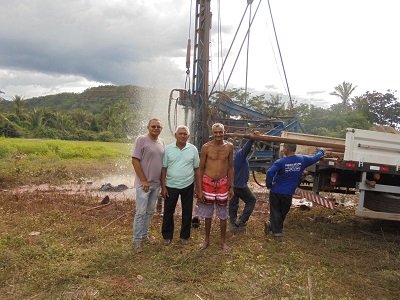 Prefeitura de São Pedro do Piauí beneficia comunidade com poço artesiano - Imagem 10